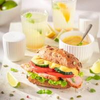 High Protein &amp; Low Carb K&uuml;rbis-K&auml;se-Br&ouml;tchen