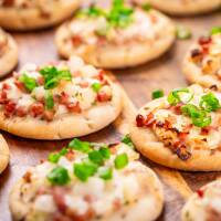 High Protein &amp; Low Carb Flammkuchen