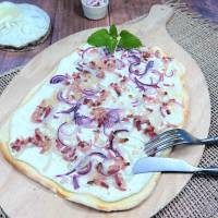 High Protein &amp; Low Carb Flammkuchen