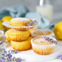 Low Carb Zitronen Muffins